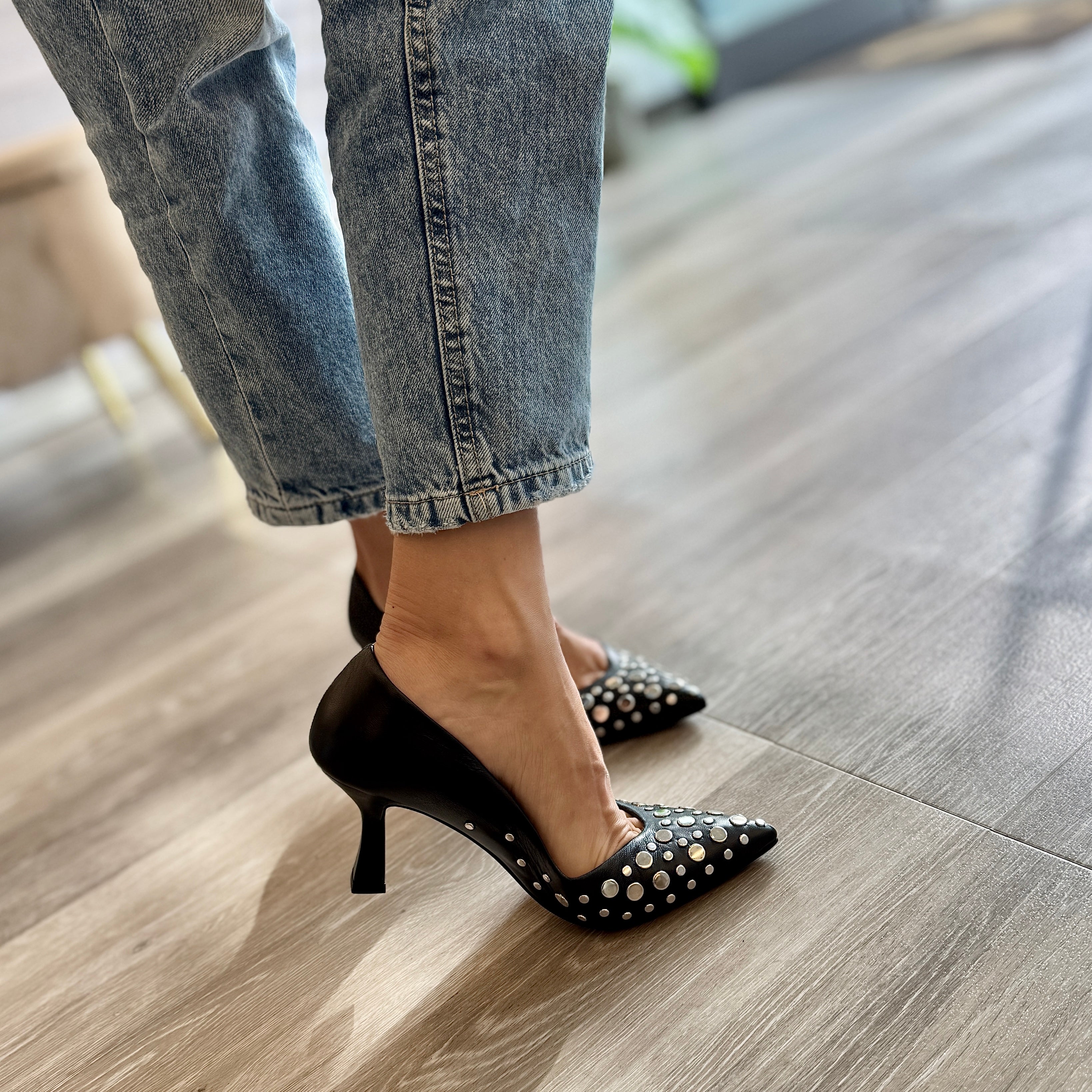Escarpins Louboutins En Cuir Pailleté - Taille 37/37.5, Talon Très Haut (plus De 10 Cm), Occasion Peu Portés