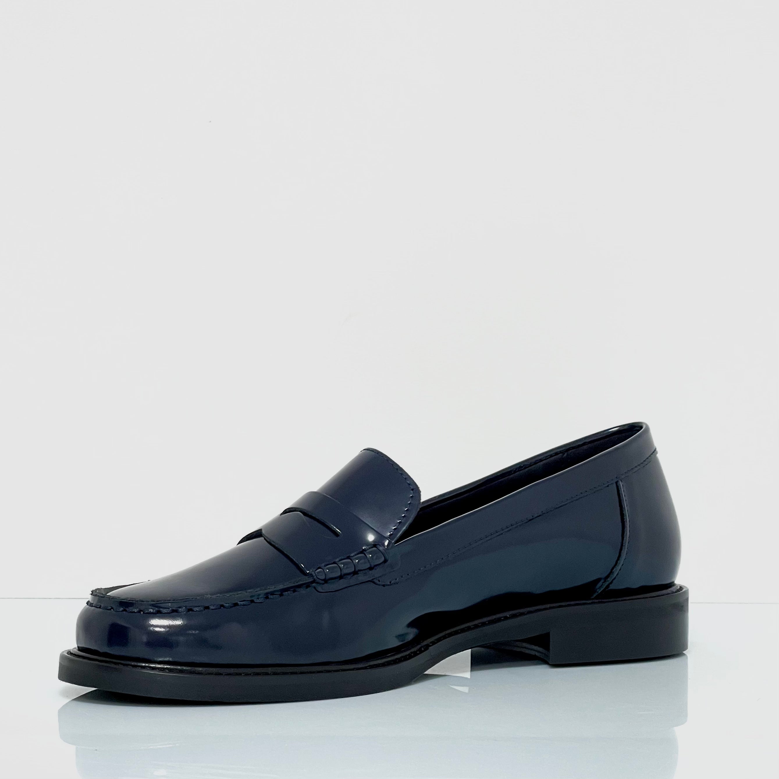 Scarpe College Donna Abrasivato In Pelle Blu Autunno Inverno 2023 Pepperina Calzature Milano