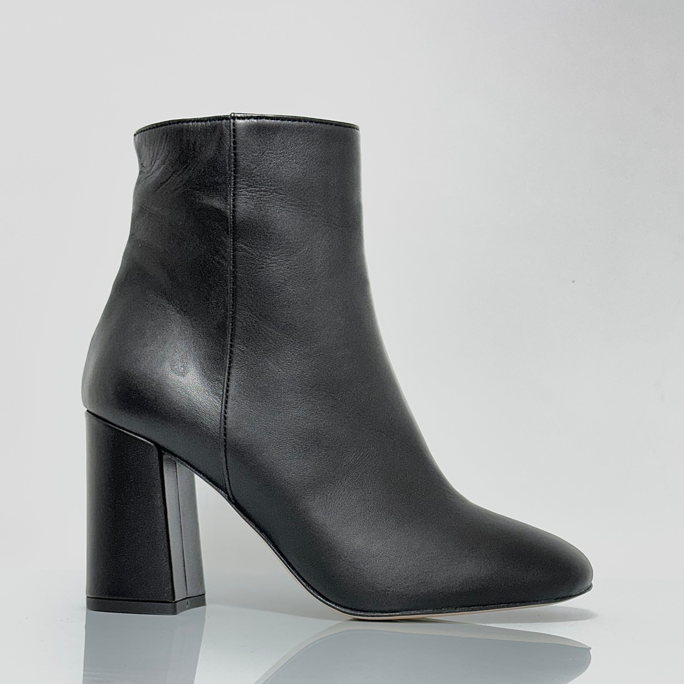 Stivaletto Nero Con Tacco Largo Forma Tonda Made in Italy Pepperinacalzature Pepperina Calzature