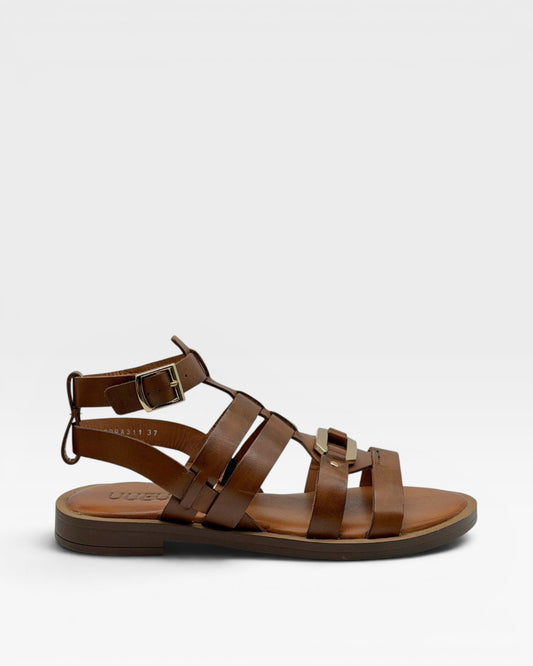 Lucilla Sandalwood