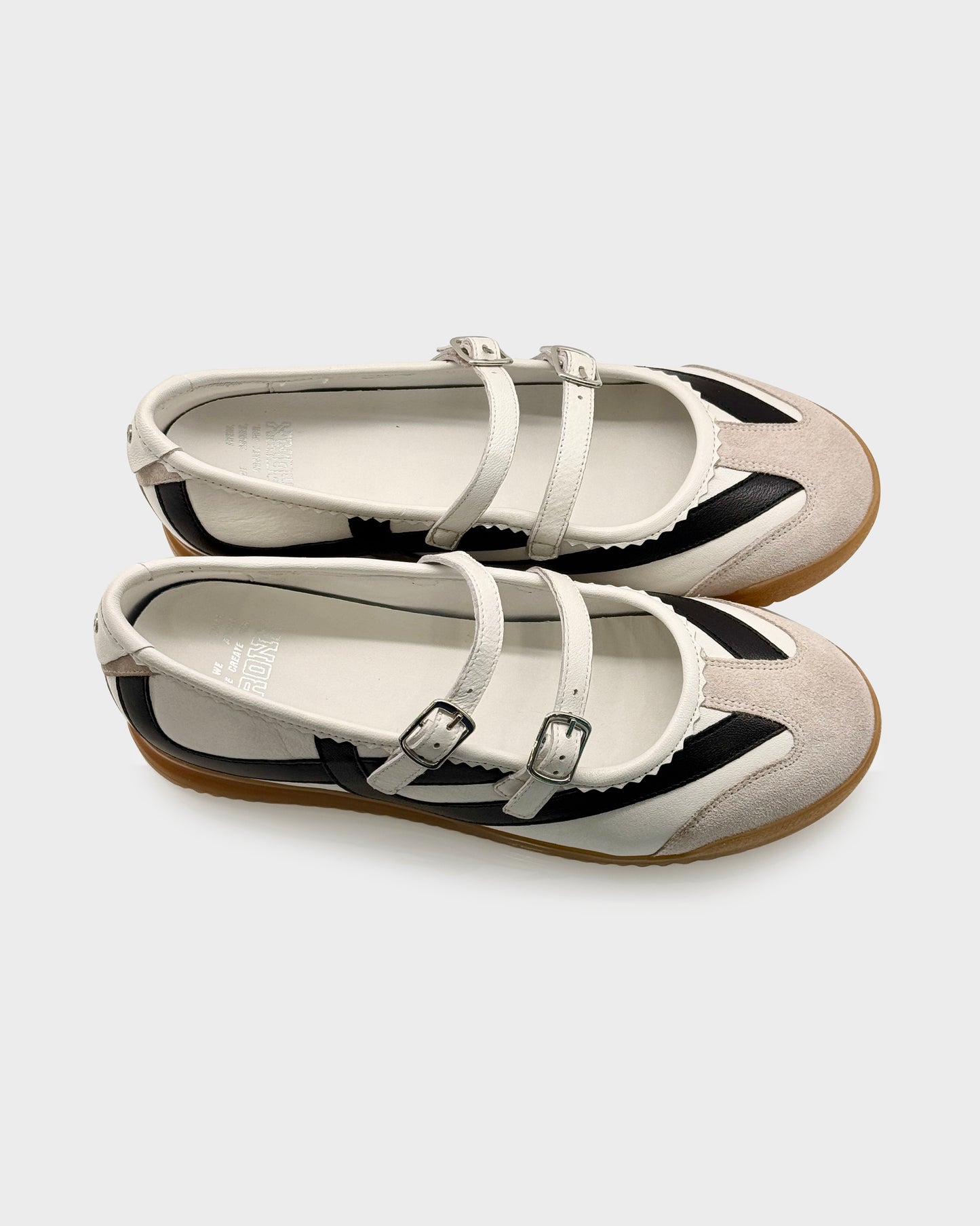 Sneakerina Ivory Black