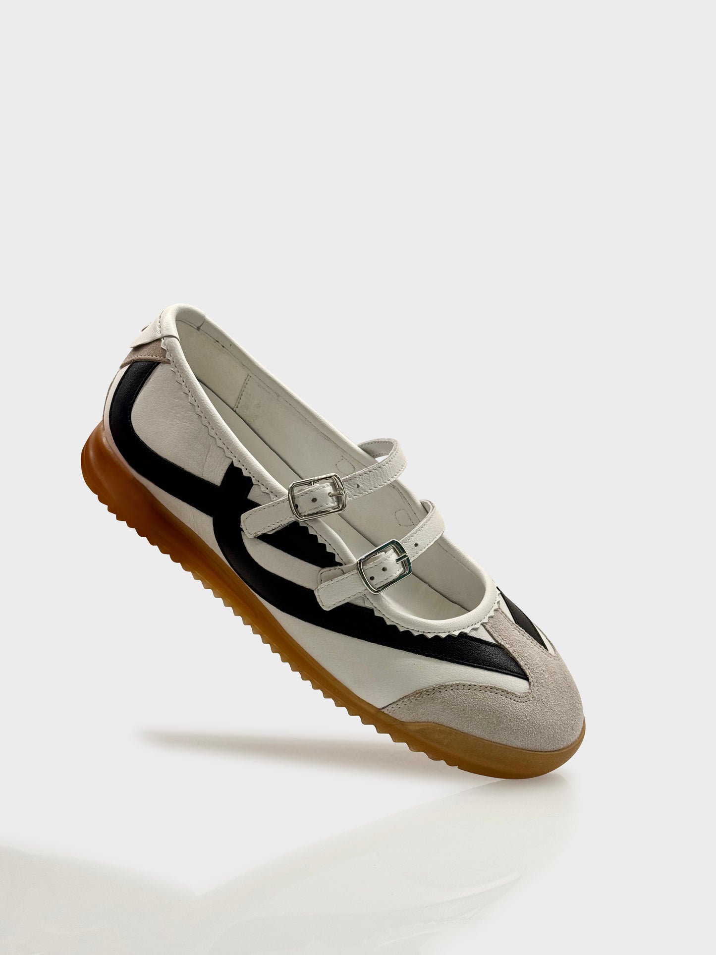 Sneakerina Ivory Black